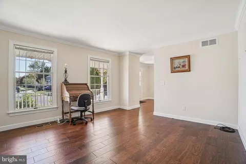 302 Edjil Dr, Newark, DE 19713 photo 8