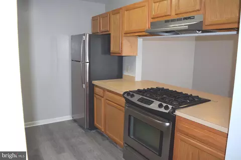 703 Waters Edge Dr, Newark, DE 19702 photo 12