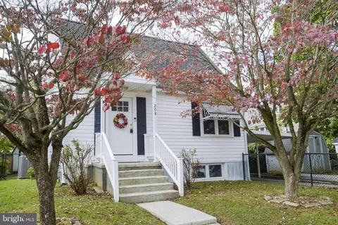 208 Smyrna Ave, Wilmington, DE 19809