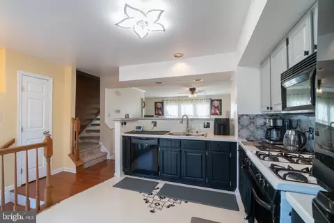 Entry Way - 705 Naples Way, Bear, DE 19701 photo 2 of 14
