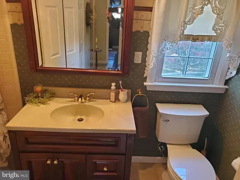 16 Robert Rd, New Castle, DE 19720 photo 8