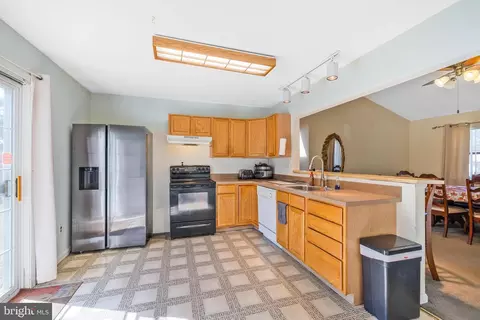 Kitchen - 448 S Hyde Pl, Bear, DE 19701 photo 2 of 2