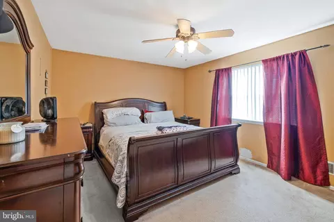 Bedroom - 448 S Hyde Pl, Bear, DE 19701 photo 2 of 3