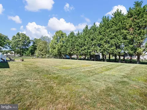 Exterior - 15 Eaton Pl, Bear, DE 19701 photo 4 of 5