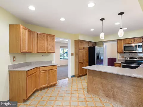 Kitchen - 922 White Clay Ter, Bear, DE 19701 photo 1 of 4