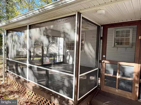 Exterior - 9 Advent Ct, Newark, DE 19713 photo 11 of 15