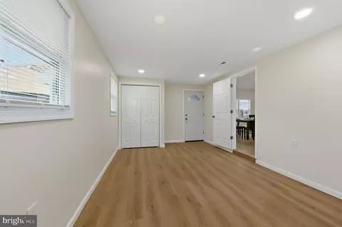 Entry Way - 2 Augusta Dr, Newark, DE 19713 photo 4 of 6