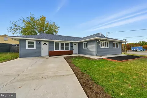 2 Augusta Dr, Newark, DE 19713