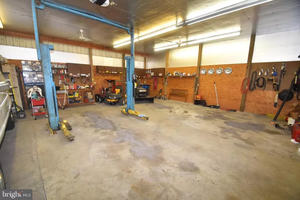 Exterior - 27 Woodside Ln, Bear, DE 19701 photo 9 of 10