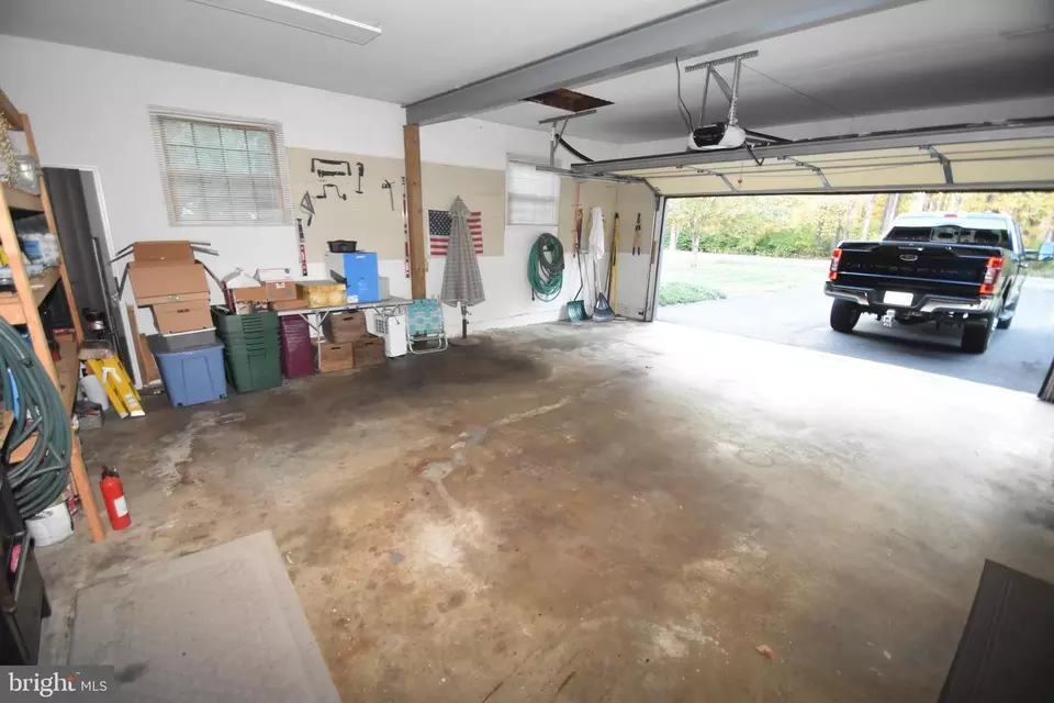 Exterior - 27 Woodside Ln, Bear, DE 19701 photo 2 of 10