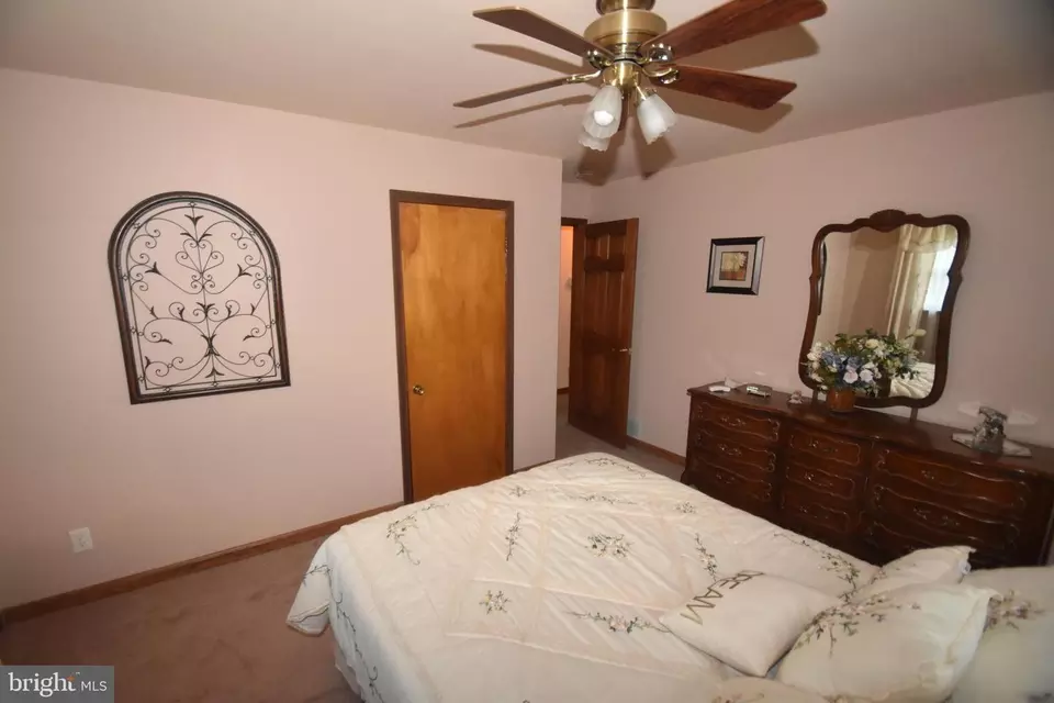 Bedroom - 27 Woodside Ln, Bear, DE 19701 photo 3 of 6
