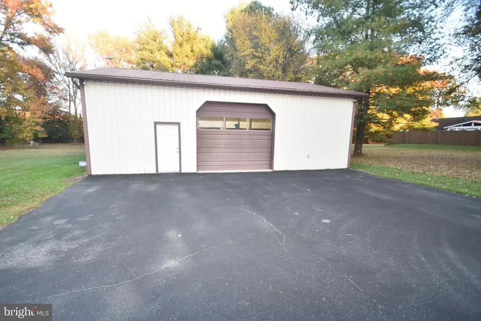 Exterior - 27 Woodside Ln, Bear, DE 19701 photo 8 of 10