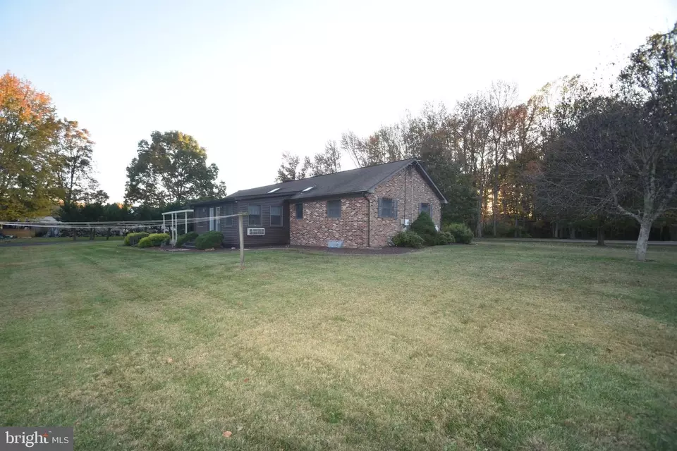 Exterior - 27 Woodside Ln, Bear, DE 19701 photo 4 of 10