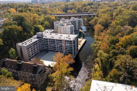1704 N Park Dr #317, Wilmington, DE 19806