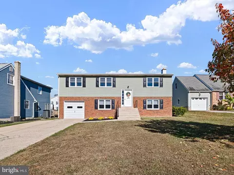 3605 Squirrel Hill Ct, Wilmington, DE 19808