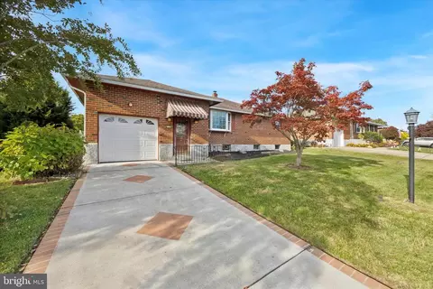 1704 Walter Dr, Wilmington, DE 19810