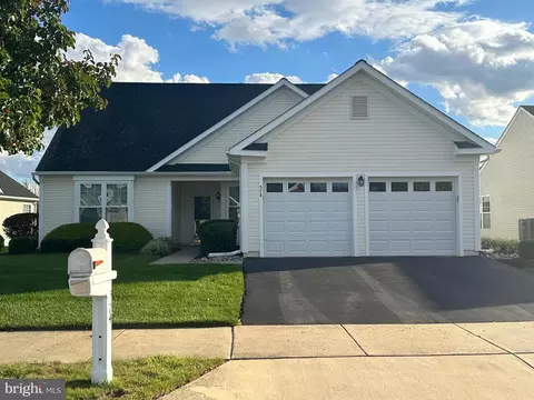 574 Whispering Trl, Middletown, DE 19709 photo 2