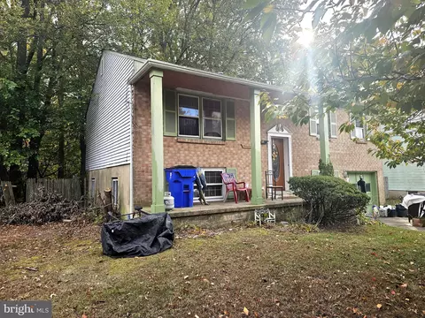 6 Melodic Dr, Newark, DE 19713