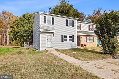 113 E Plover Dr, Newark, DE 19702