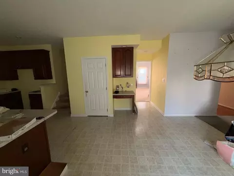 Entry Way - 220 Hockessin Cir, Hockessin, DE 19707 photo 2 of 8