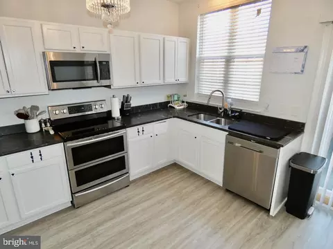 Kitchen - 15 Wicklow Rd, Bear, DE 19701 photo 4 of 5