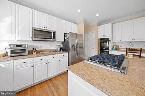 Kitchen - 7 Warbler Ct, Newark, DE 19711 photo 2 of 4