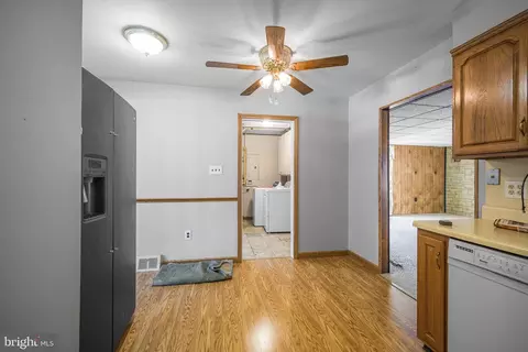 Entry Way - 14 Longview Dr, Newark, DE 19711 photo 3 of 4