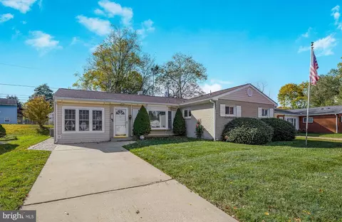 14 Longview Dr, Newark, DE 19711