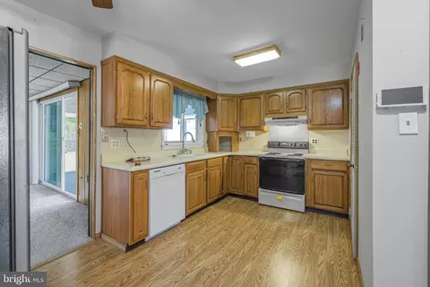 Kitchen - 14 Longview Dr, Newark, DE 19711 photo 1 of 1