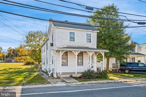 605 Fifth St, Delaware City, DE 19706