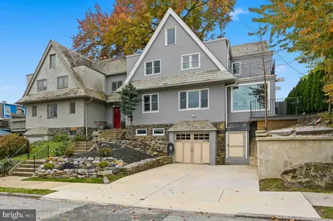 1102 W 10th St, Wilmington, DE 19806