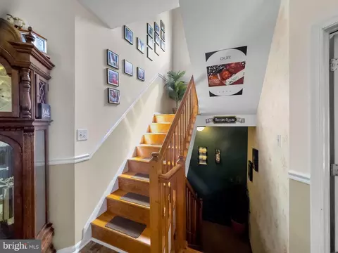 Entry Way - 15 Moonlight Ct, Newark, DE 19702 photo 5 of 14
