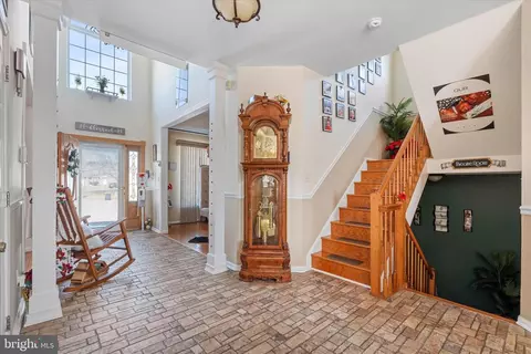 Entry Way - 15 Moonlight Ct, Newark, DE 19702 photo 6 of 14