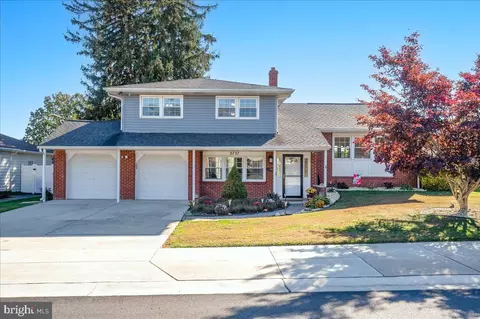 2737 Tanager Dr, Wilmington, DE 19808