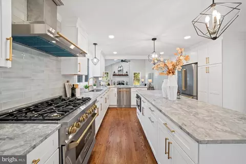 Kitchen - 3 Ashleaf Ct, Hockessin, DE 19707 photo 5 of 9