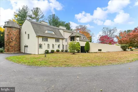 Exterior - 208 Haystack Ln, Wilmington, DE 19807 photo 2 of 17