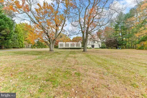 Exterior - 208 Haystack Ln, Wilmington, DE 19807 photo 8 of 17