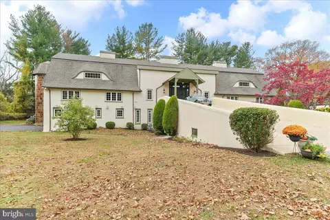 Exterior - 208 Haystack Ln, Wilmington, DE 19807 photo 3 of 17