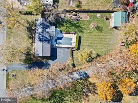 14 Ballad Dr, Newark, DE 19702 photo 2