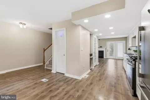 Entry Way - 6 Lake Tahoe Cir, Bear, DE 19701 photo 2 of 7