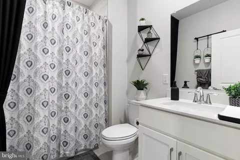 Bath - 511 Davis Falls Dr, Newark, DE 19702 photo 1 of 1