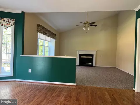 Living - 52 Eaton Pl, Bear, DE 19701 photo 1 of 9