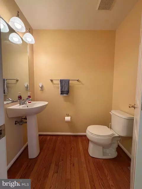 Entry Way - 52 Eaton Pl, Bear, DE 19701 photo 4 of 7