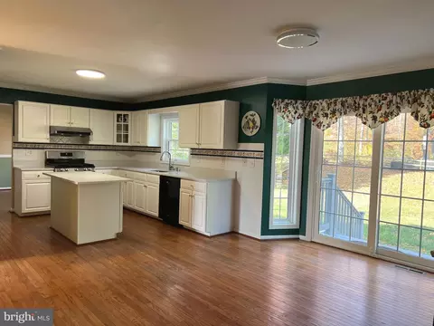 Kitchen - 52 Eaton Pl, Bear, DE 19701 photo 1 of 4