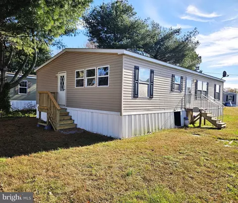 19 Main Dr, Townsend, DE 19734