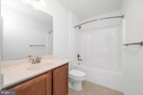 Entry Way - 313 Latrobe Dr, Newark, DE 19702 photo 4 of 5