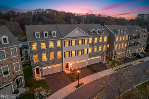 2524 Riddle Ave, Wilmington, DE 19806