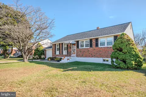 4618 Muggleton Rd, Wilmington, DE 19808