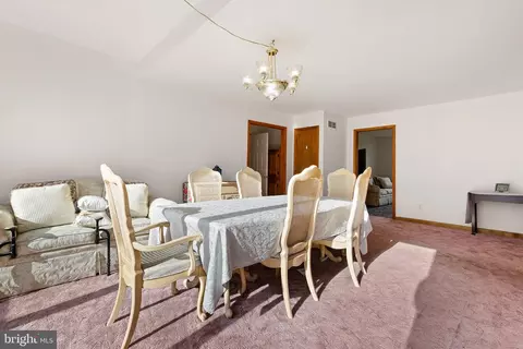 Dining - 520 Chestnut Ln, Townsend, DE 19734 photo 3 of 4