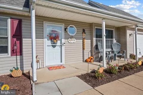 Exterior - 201 Dasher Ct, Bear, DE 19701 photo 3 of 6